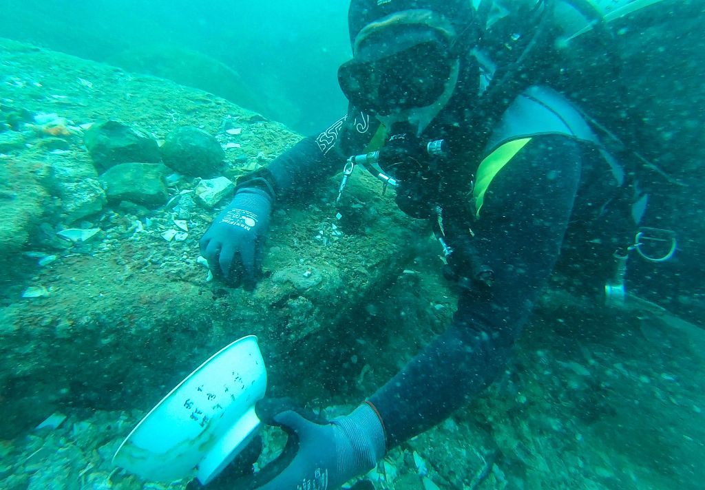 新加坡发现两艘海底沉船内有大量中国古瓷器
