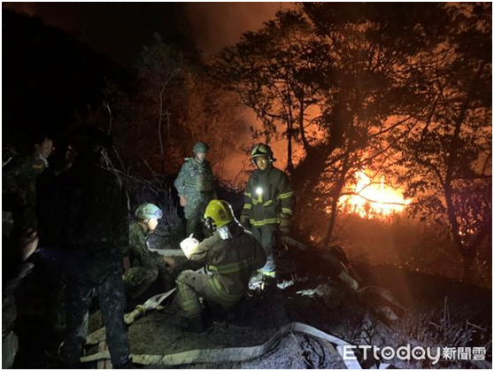 台军湖口营区靶场发生山林火灾。图自台湾“ETtoday新闻云”