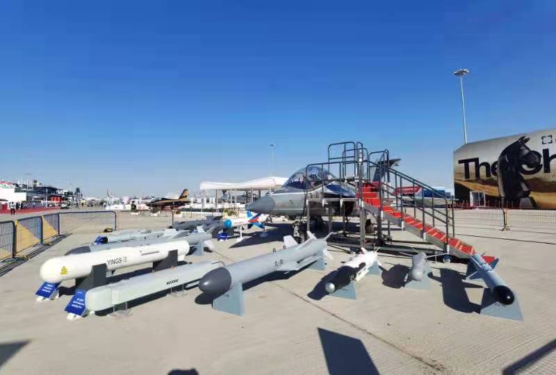 中国航空工业军贸产品体系化亮相第17届迪拜国际航空展