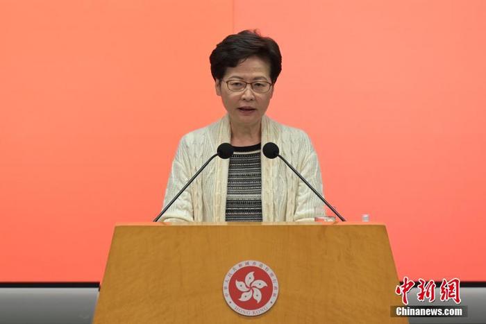 12月7日，香港特区行政长官林郑月娥出席行政会议前会见传媒时表示，内地专家已经认为香港具备与内地“通关”的条件，会展开通关筹备工作，相信以商务公务为优先群组。 <a target='_blank' href='/'>中新社</a>记者 陈永诺 摄 　