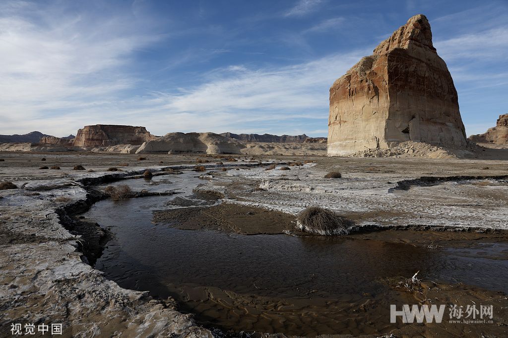 美国西部遭遇干旱天气 犹他州水位降至历史最低点