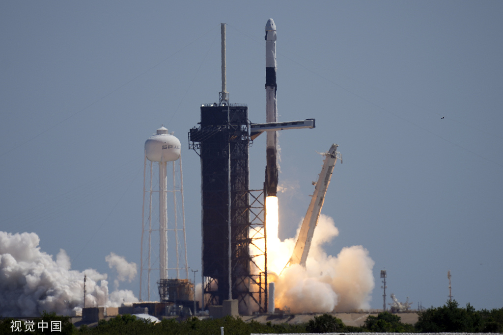 美国“龙”飞船首次携“全私人”宇航团队前往国际空间站