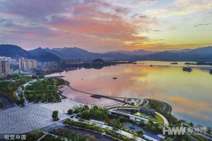 杭州：千岛湖彩霞漫天