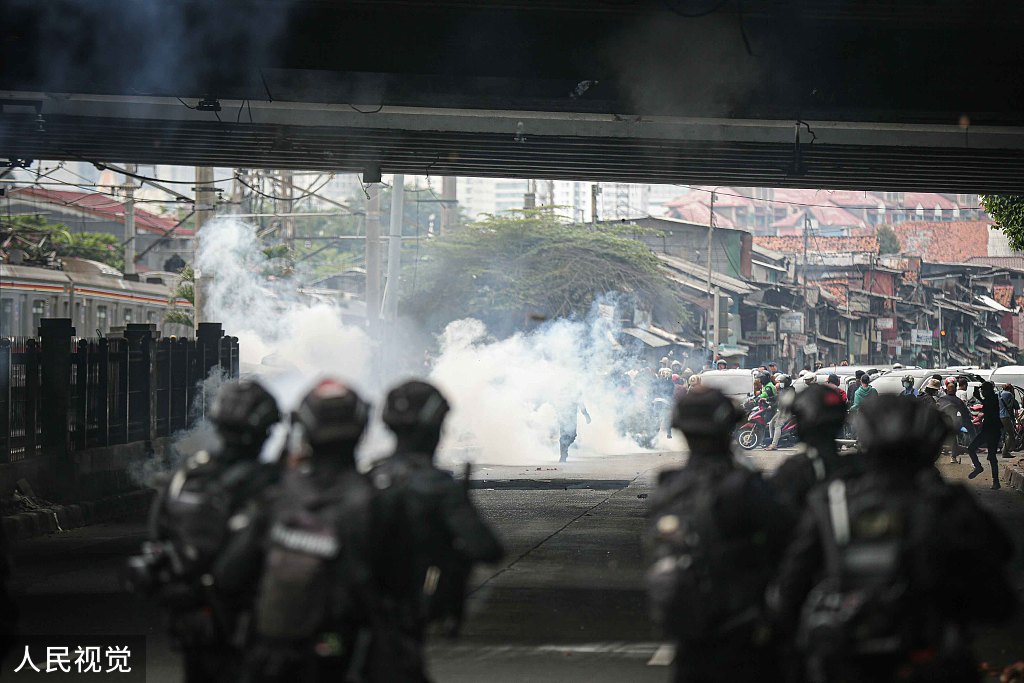 物价高涨 印尼雅加达爆发抗议活动