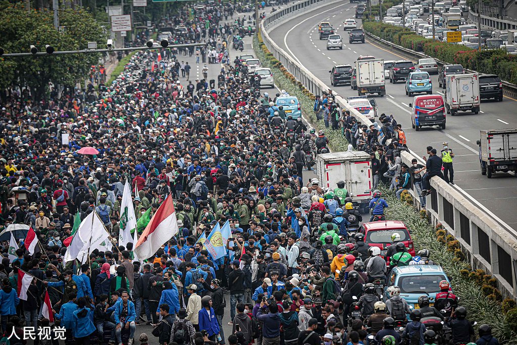 物价高涨 印尼雅加达爆发抗议活动