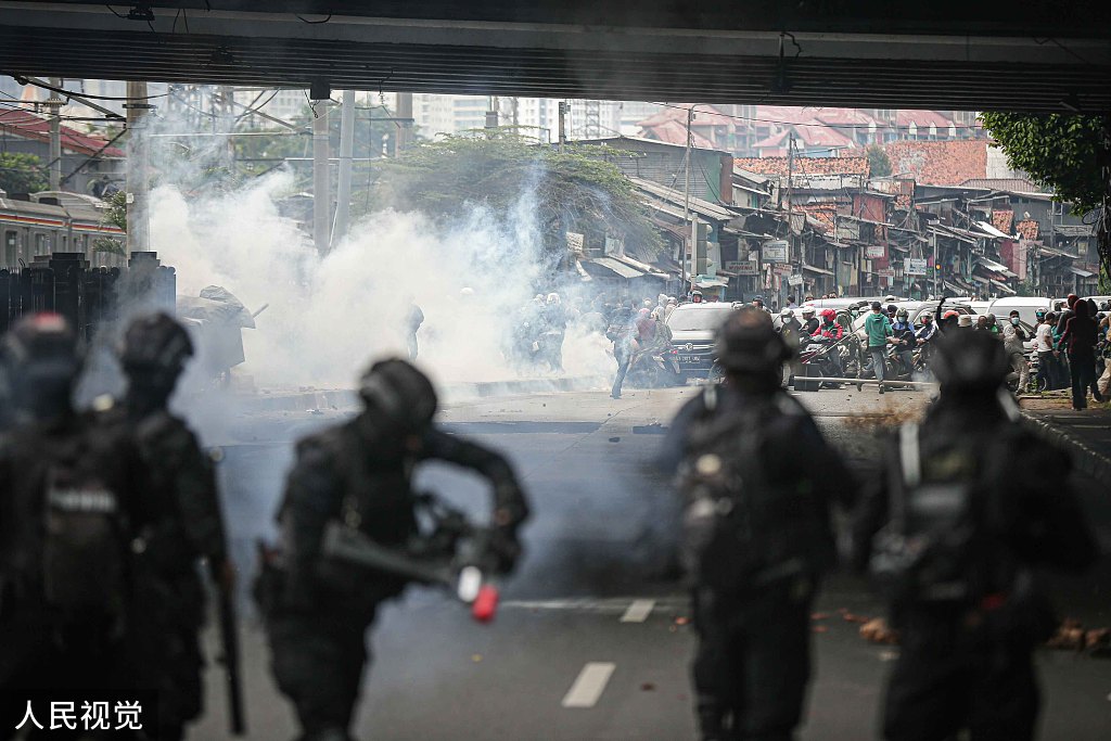 物价高涨 印尼雅加达爆发抗议活动