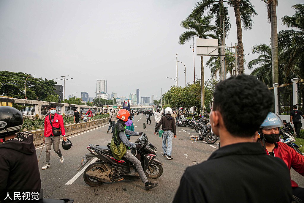 物价高涨 印尼雅加达爆发抗议活动