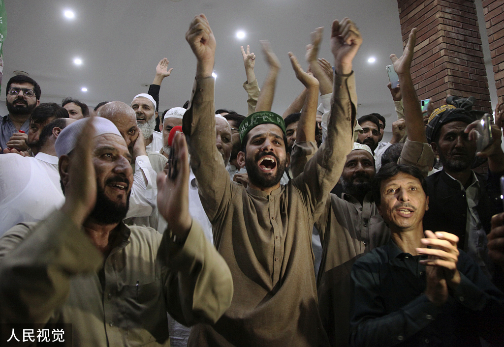 巴基斯坦新任总理夏巴兹·谢里夫宣誓就职