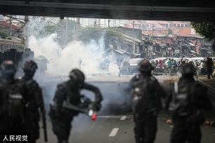 物价高涨 印尼雅加达爆发抗议活动