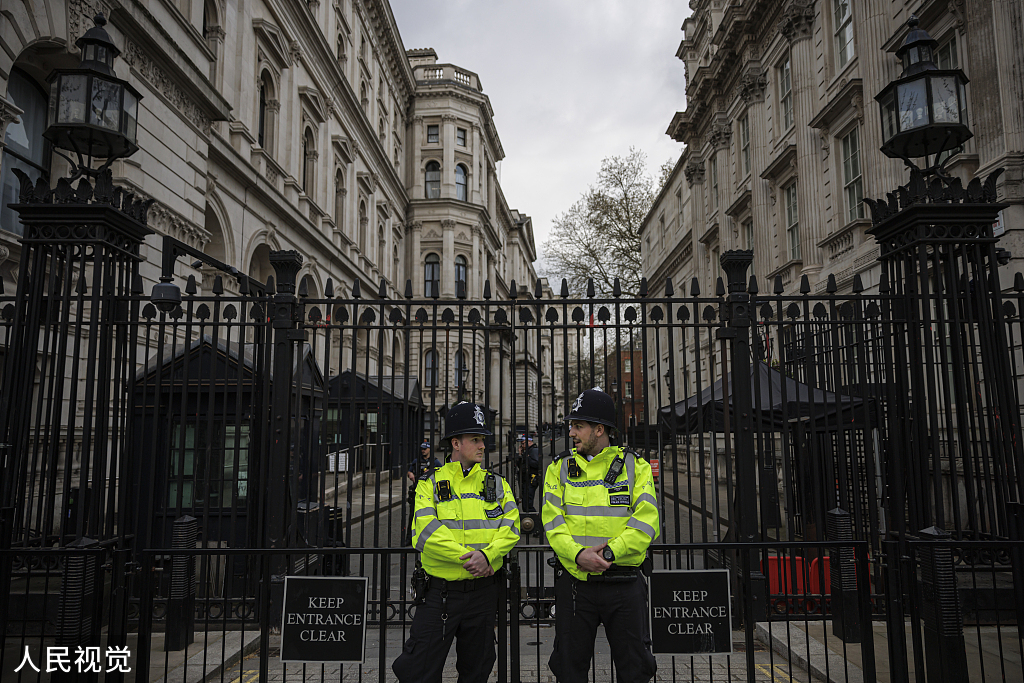 英国首相约翰逊缴纳违规聚会的罚款并致歉