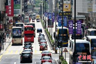 香港多区悬挂广告宣传全民国家安全教育日
