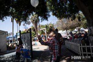 实拍美墨边境的乌克兰难民：入境美国难