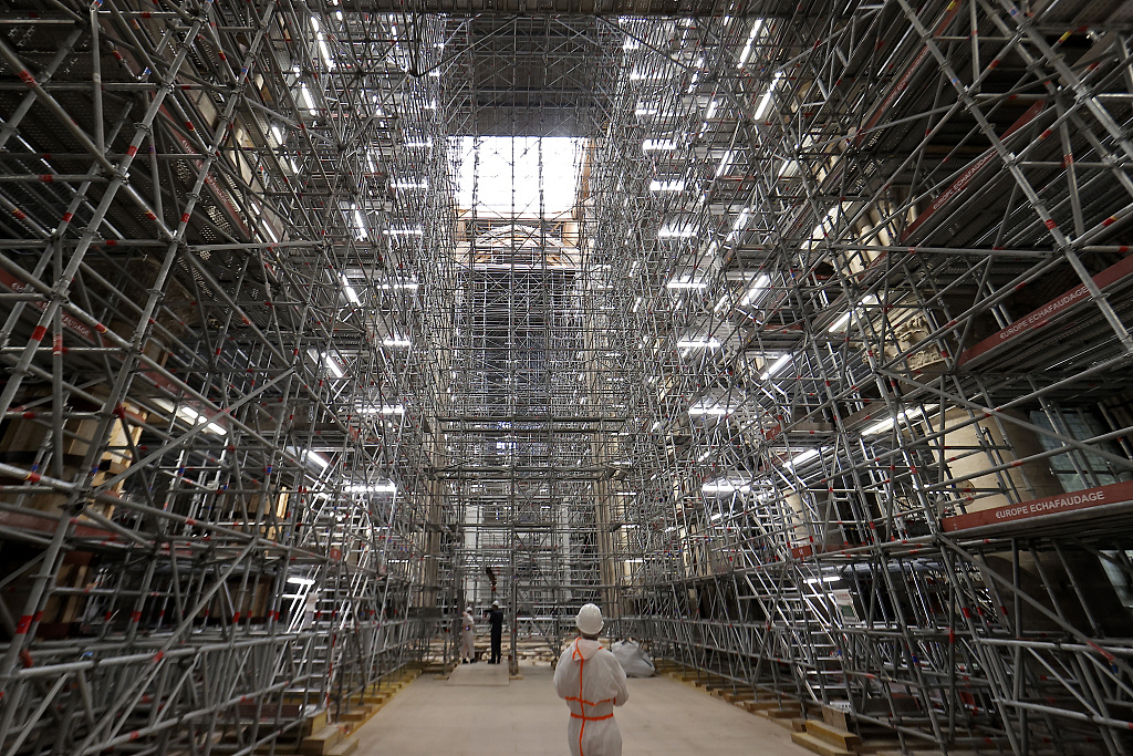 法国总统：巴黎圣母院有望于2024年重新开放