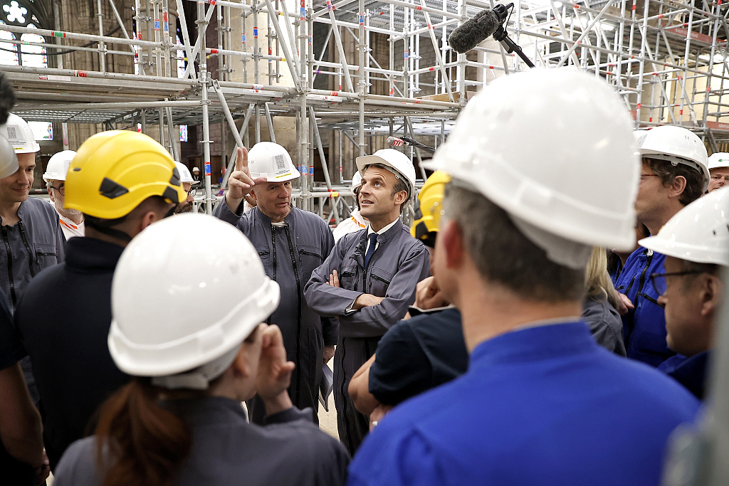 法国总统：巴黎圣母院有望于2024年重新开放