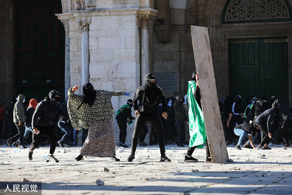 耶路撒冷爆发大规模冲突造成超150人受伤