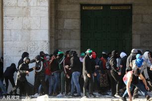 耶路撒冷爆发大规模冲突造成超150人受伤