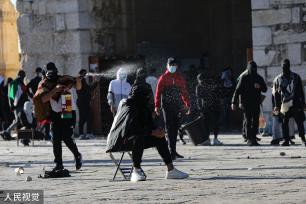 耶路撒冷爆发大规模冲突造成超150人受伤