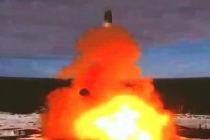 俄罗斯成功进行"萨尔玛特"洲际弹道导弹试射