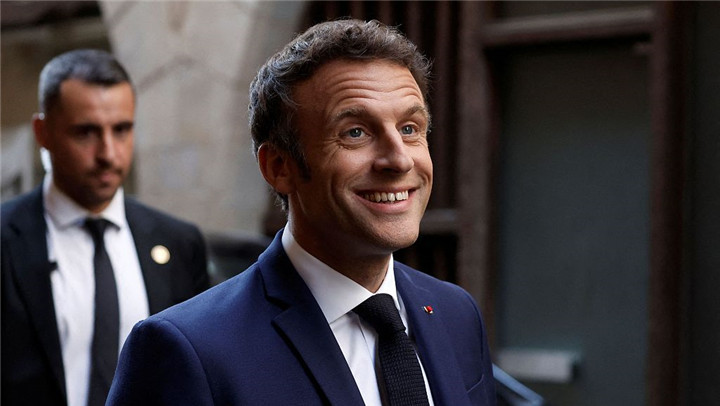 法國大選第二輪投票將至 馬克龍舉行最后一次競選集會