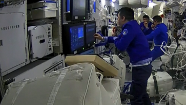 第七个中国航天日 回望历任航天员“巡天”飒爽英姿