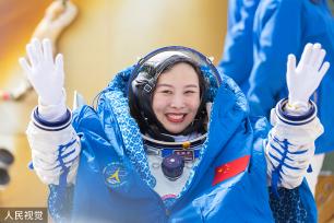 第七个中国航天日 回望历任航天员“巡天”飒爽英姿