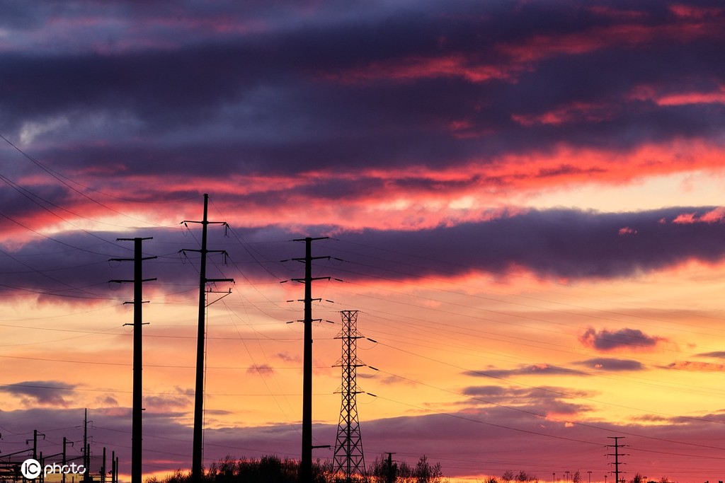美国纽约日出 空中现壮丽云朵景观