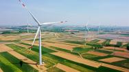青岛：田野风车悠悠 阡陌纵横