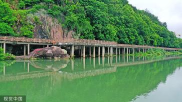 浙江仙居：永安溪生态绿道依山傍水 绿树成荫