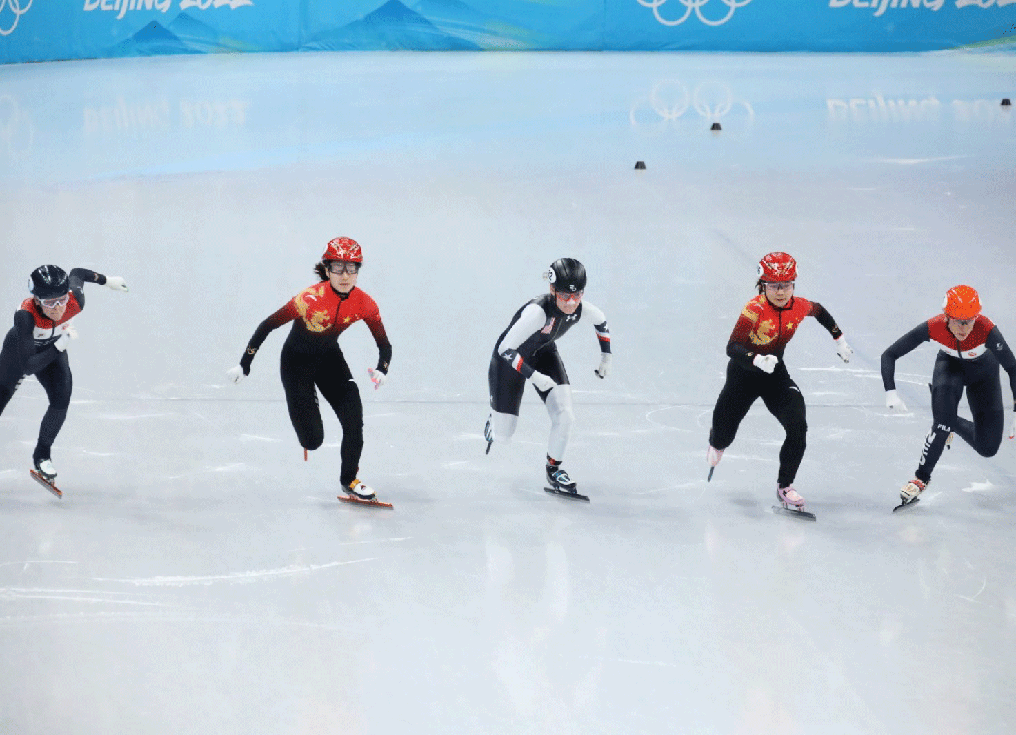 短道速滑女子1000米，荷兰选手舒尔廷打破世界纪录