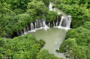 贵阳花溪瀑布成群 初夏风景优美