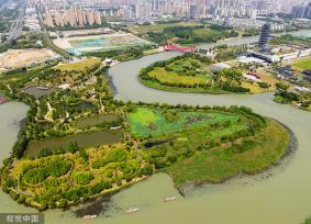 江苏扬州：运河三湾景区景色宜人