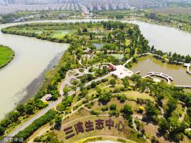 江苏扬州：运河三湾景区景色宜人