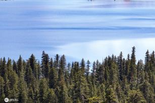 航拍甘孜“康巴第一圣湖”措普湖 风光壮美