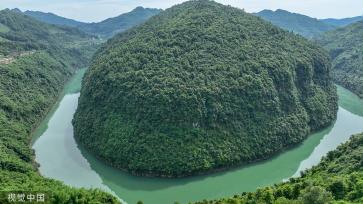 重庆：酉水河国家湿地公园绿意盎然