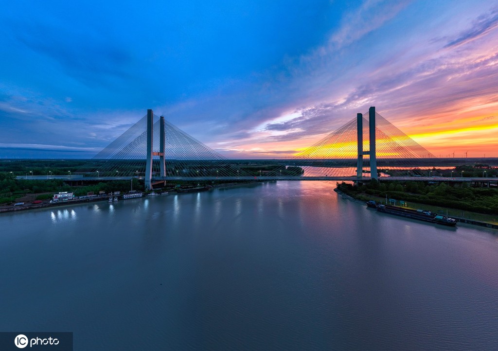 江苏淮安：入梅首日 暴雨过后虹霞美