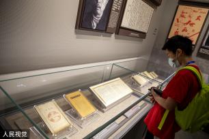 上海中共一大纪念馆恢复开放 市民有序参观