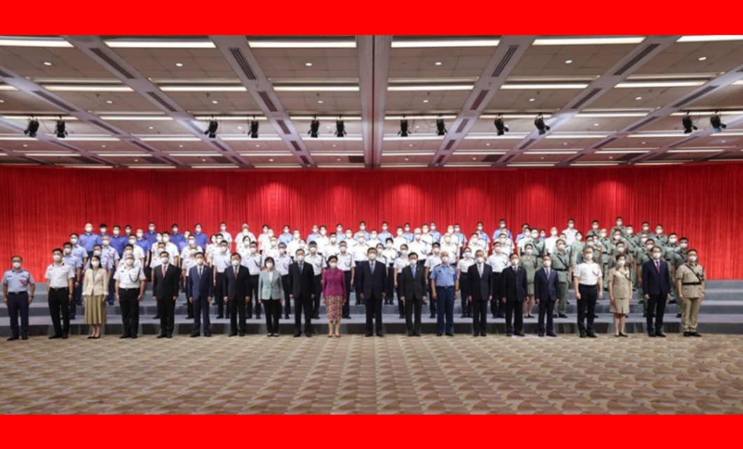 习近平会见香港纪律部队代表