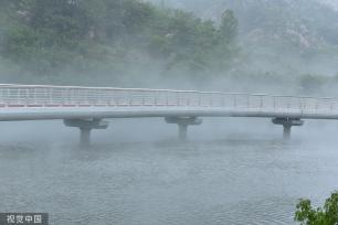 山东日照：潮白河雾气飘渺宛若仙境