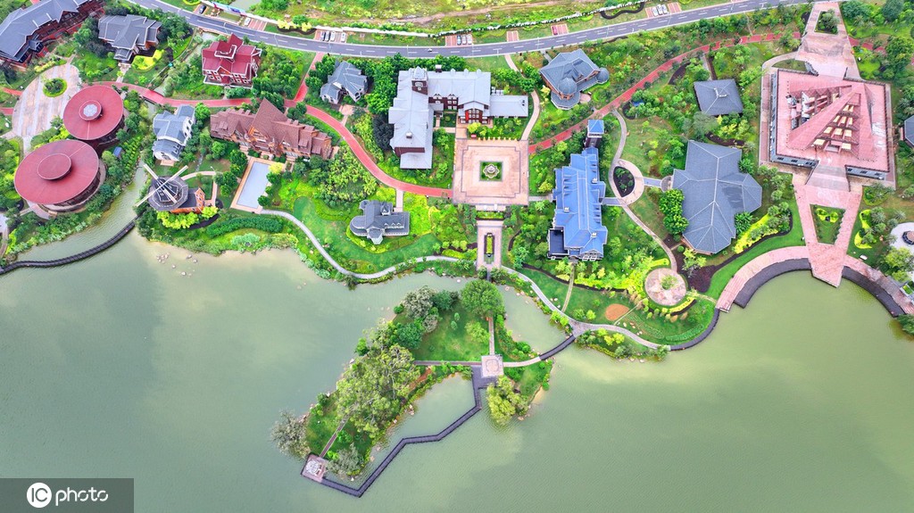 江西赣州：特色小镇入画来