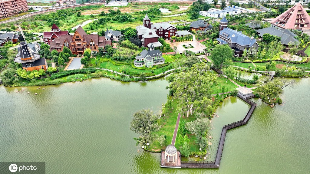 江西赣州：特色小镇入画来