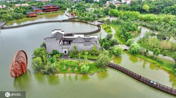 江西赣州：特色小镇入画来