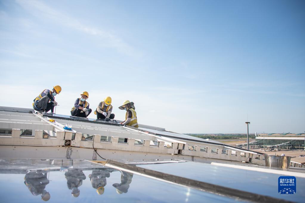 武汉：夏日施工忙