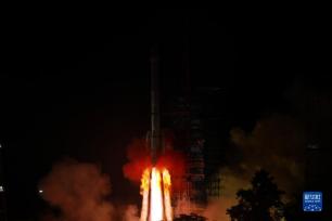 我国成功发射天链二号03星