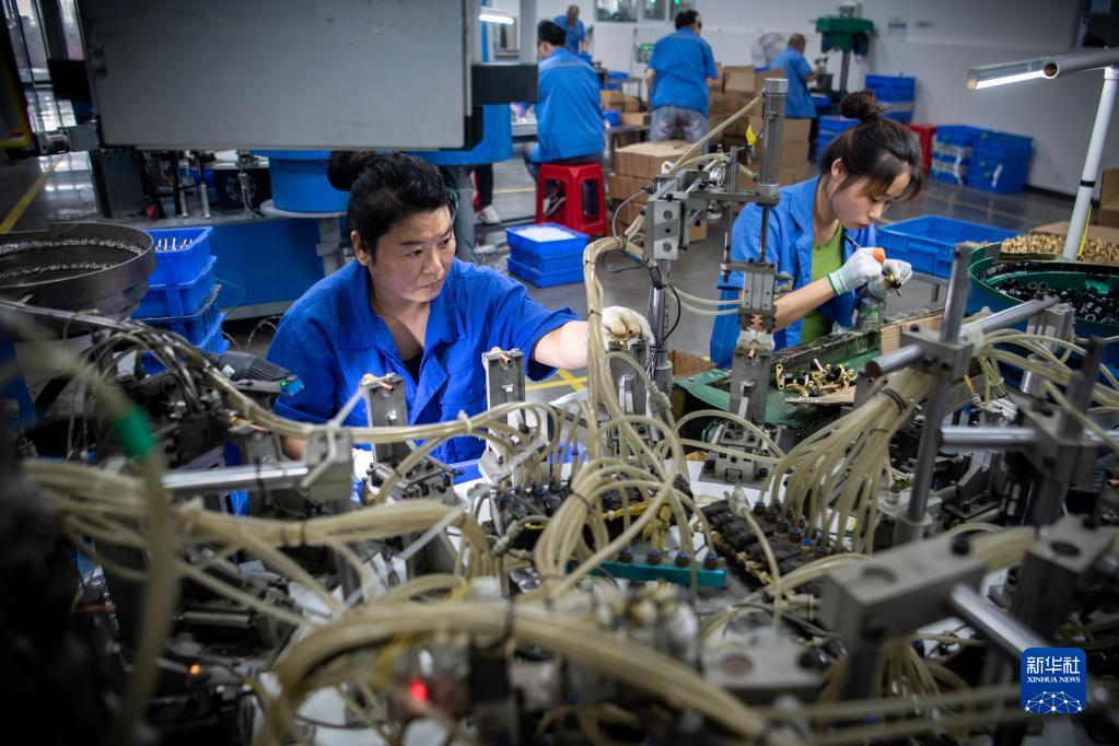 湖北：“老产业”新起来 “新产业”强起来