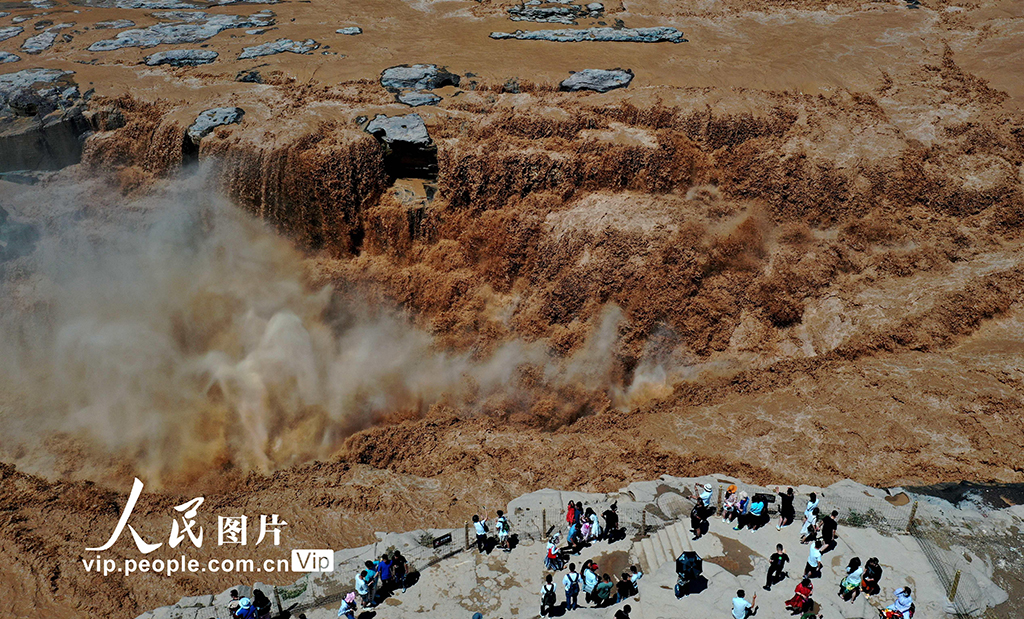 山西吉县：黄河壶口瀑布迎客来