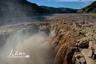 山西吉县：黄河壶口瀑布迎客来