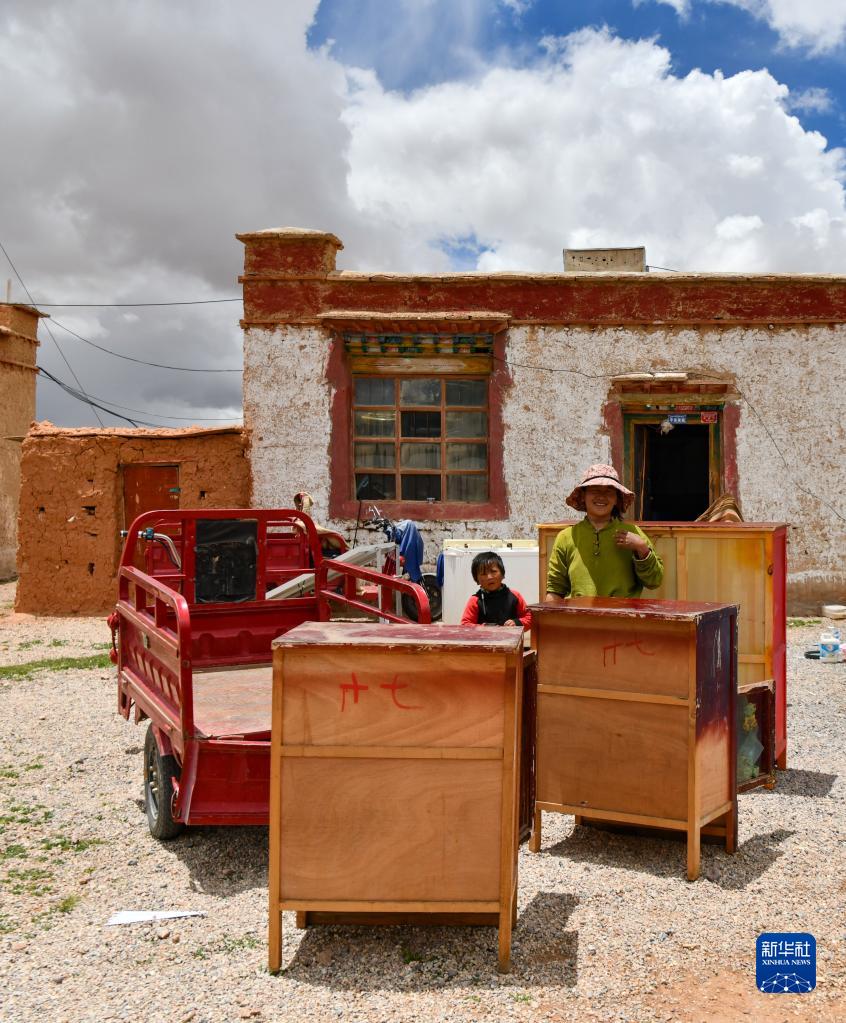 全国海拔最高县双湖县牧民生态搬迁