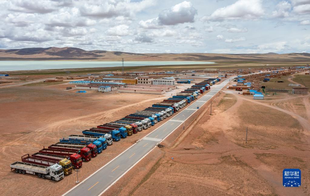 全国海拔最高县双湖县牧民生态搬迁