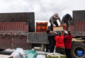 全国海拔最高县双湖县牧民生态搬迁