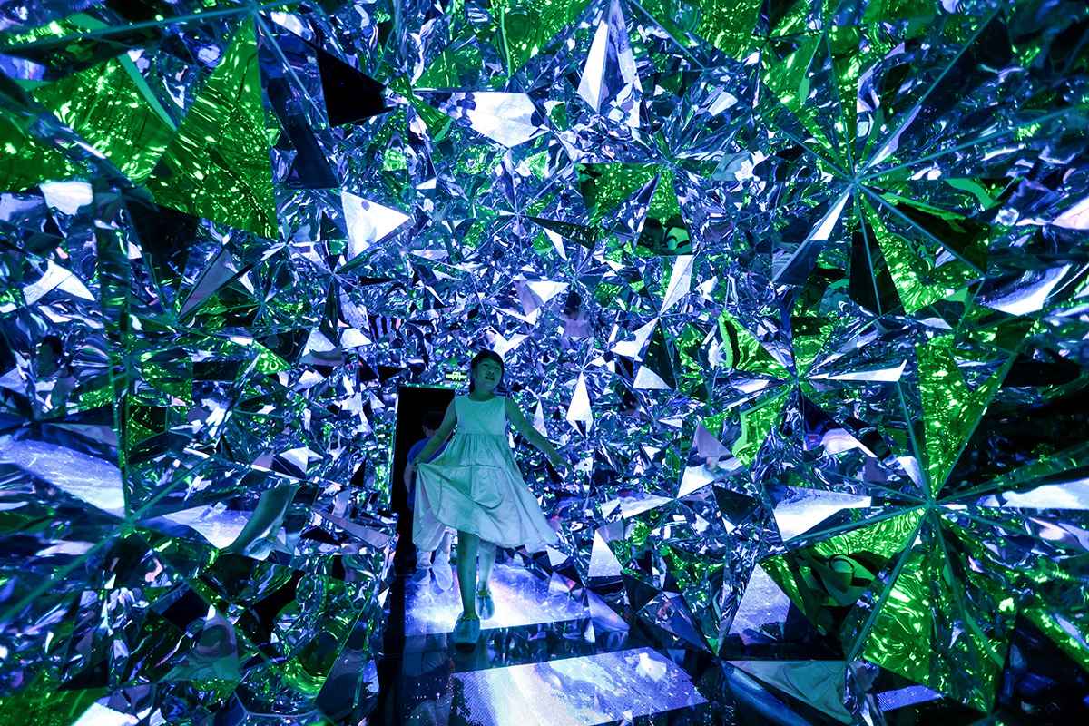 “中国天眼”所在地：从贫瘠村镇到天文小镇